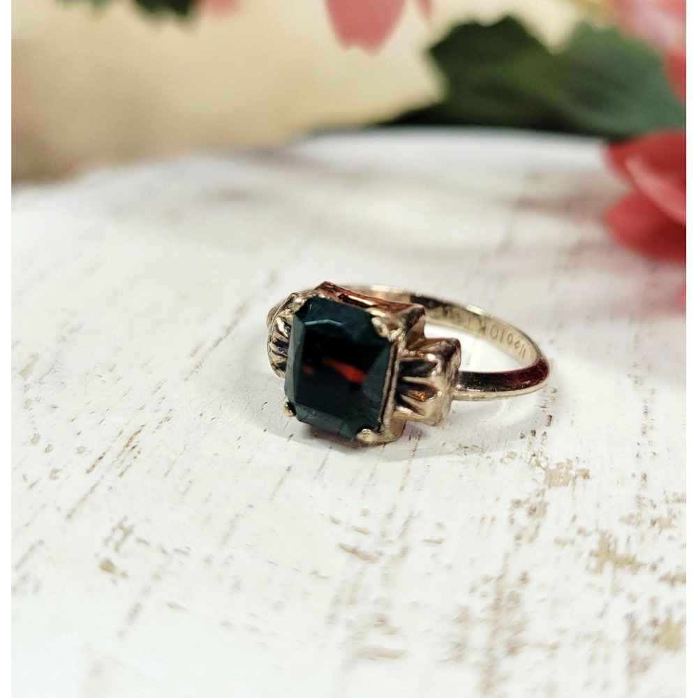 Vintage 1950s Retro Cocktail Ring 10k Gold Filled 5 Dark Green Faceted Art Glass